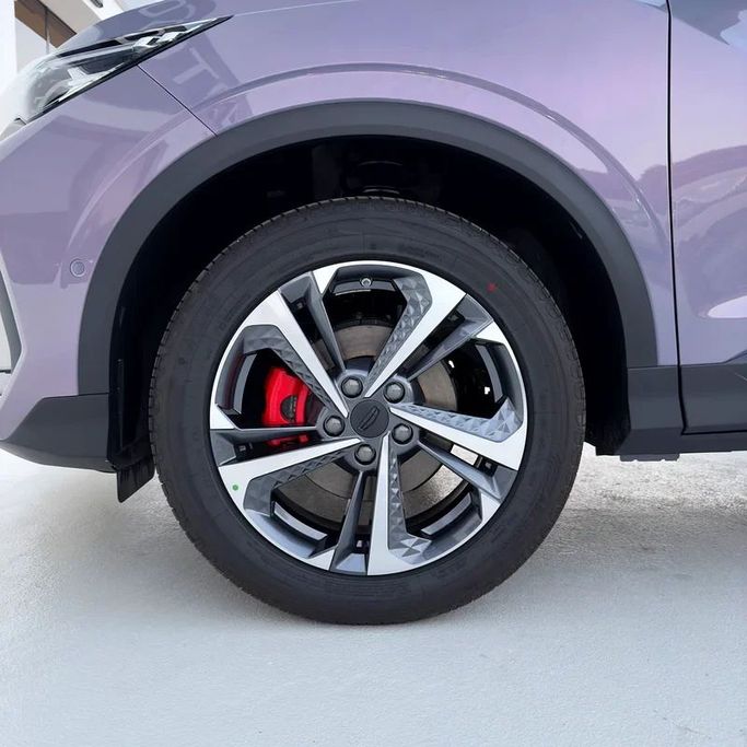 Новый Geely Coolray I Рестайлинг, 1.5 л, 2025 в Дубае от Sola Motors Серый цвет. GCC | AUTO.AE