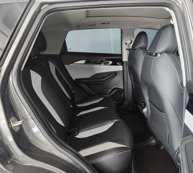 Used Geely Coolray I Facelift, 1.5 l, 2024 in Dubai by Gulf Motors, Silver color. GCC Specs | AUTO.AE