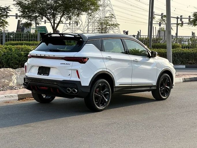 Подержанный Geely Coolray I Рестайлинг, 1.5 л, 2025 в Дубае от Formula Motors Белый цвет. GCC | AUTO.AE