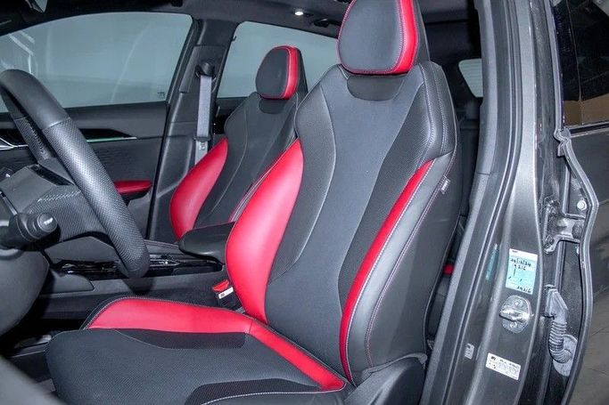 Подержанный Geely Coolray I Рестайлинг, 1.5 л, 2024 в Дубае от AG Motors Серый цвет. GCC | AUTO.AE