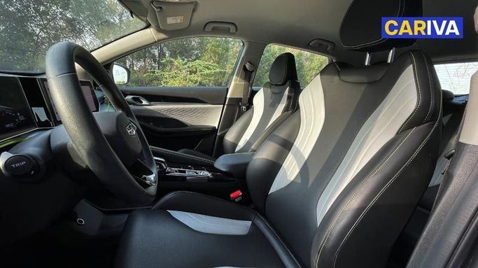 Used Geely Coolray I Facelift, 1.5 l, 2025 in Dubai by Cariva Used Cars , Grey color. GCC Specs | AUTO.AE