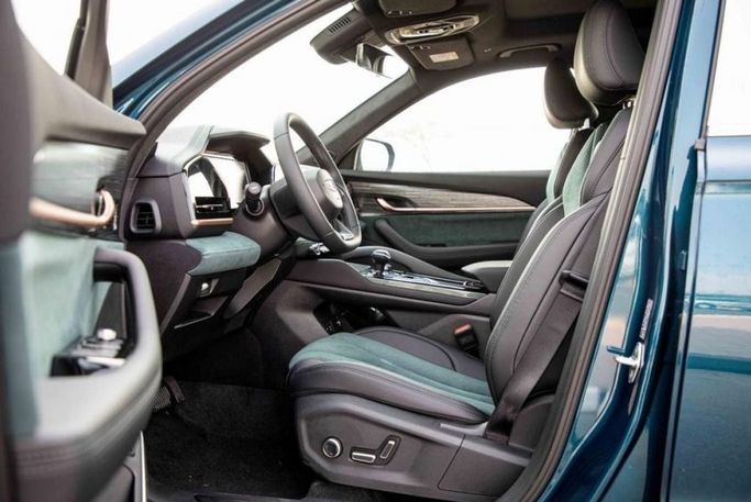 Новый Geely Monjaro I Рестайлинг, 2.0 л, 2023 в Дубае от Mohamed Hakim Motors Синий цвет. Other | AUTO.AE