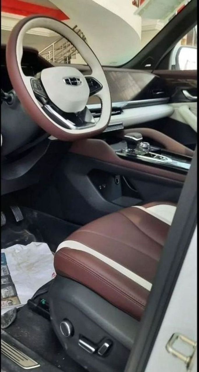 Новый Geely Monjaro I Рестайлинг, 2.0 л, 2024 в Дубае от Mohamed Hakim Motors Белый цвет. Other | AUTO.AE