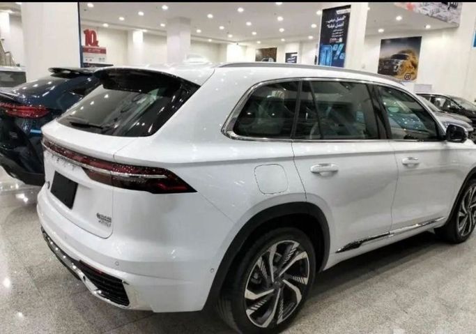 Новый Geely Monjaro I Рестайлинг, 2.0 л, 2024 в Дубае от Mohamed Hakim Motors Белый цвет. Other | AUTO.AE