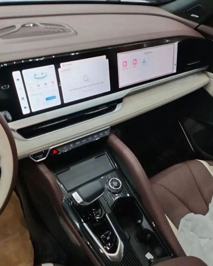 Новый Geely Monjaro I Рестайлинг, 2.0 л, 2024 в Дубае от Mohamed Hakim Motors Синий цвет. GCC | AUTO.AE