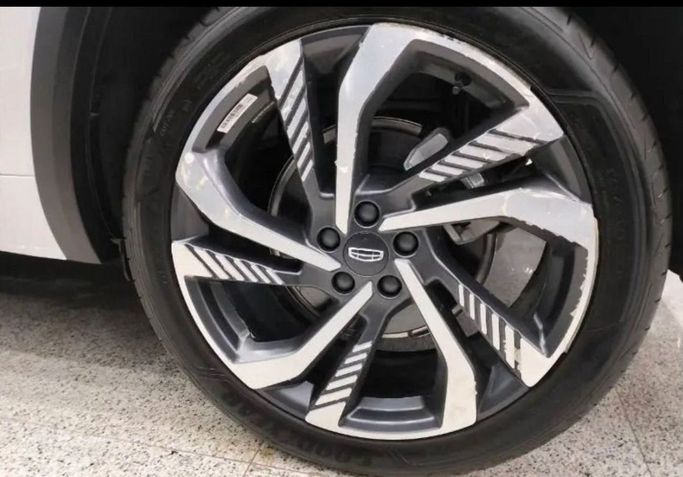 Новый Geely Monjaro I Рестайлинг, 2.0 л, 2024 в Дубае от Mohamed Hakim Motors Синий цвет. GCC | AUTO.AE