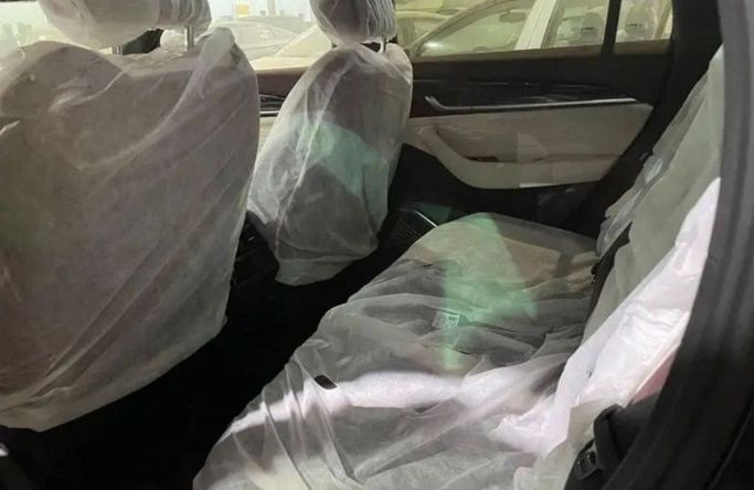 Новый Geely Monjaro I Рестайлинг, 2.0 л, 2024 в Дубае от Mohamed Hakim Motors Черный цвет. Other | AUTO.AE