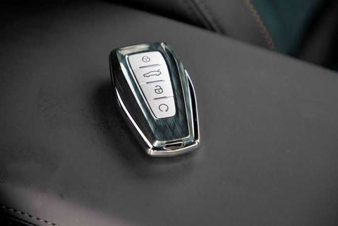 Новый Geely Monjaro I Рестайлинг, 2.0 л, 2024 в Дубае от Mohamed Hakim Motors Черный цвет. Other | AUTO.AE