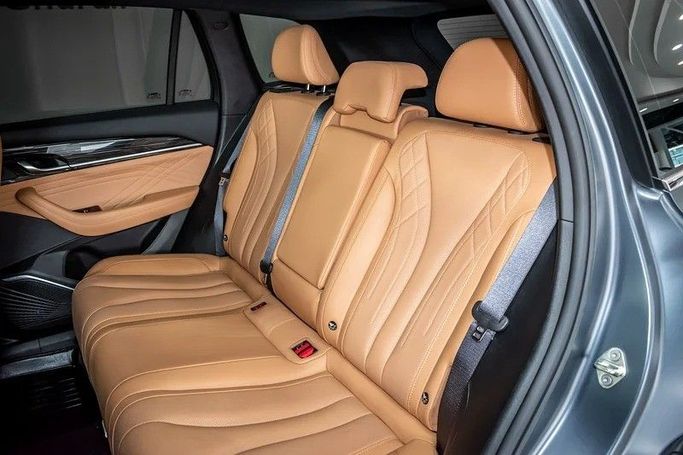 Подержанный Geely Monjaro I, 2.0 л, 2024 в Дубае от AG Motors Серый цвет. GCC | AUTO.AE