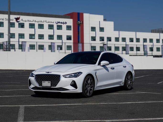 مستعملة Genesis G70 I, 2.0 l, 2020 في في دبي، اللون أبيض. مواصفات الخليج | AUTO.AE