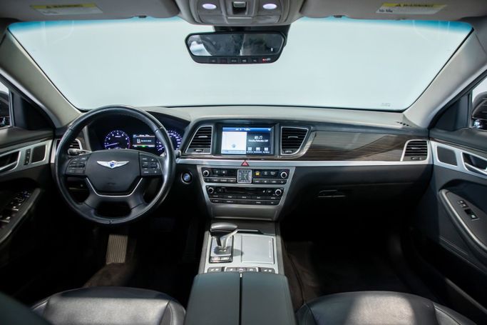 Подержанный Genesis G80 I, 3.3 л, 2018 в Дубае от C7 Motors Черный цвет. Корейская | AUTO.AE