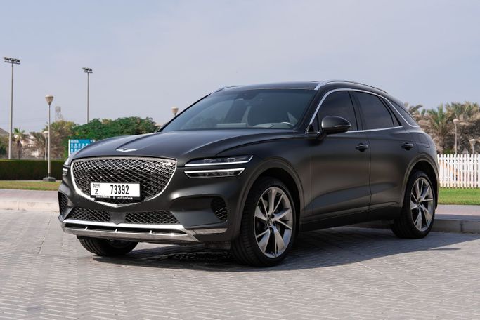 Used Genesis GV70 I Facelift, 2.5 l, 2024 in Dubai, Green color. GCC Specs | AUTO.AE