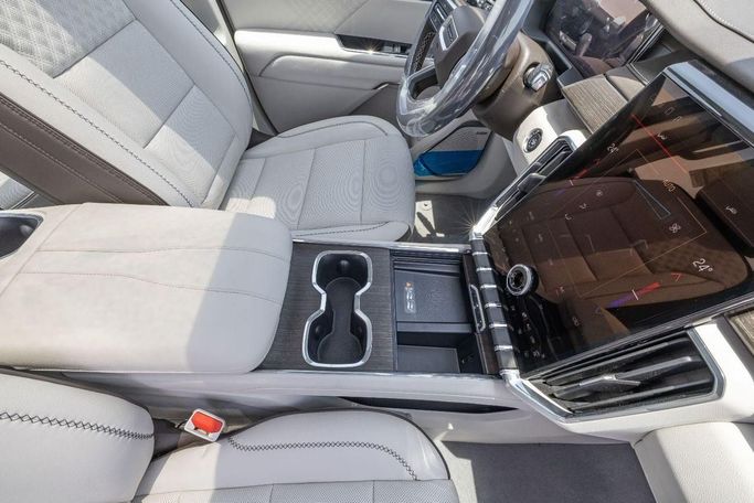Новый GMC Acadia III, 2.5 л, 2024 в Дубае от Laith Alobaidi Motors Серый цвет. GCC | AUTO.AE