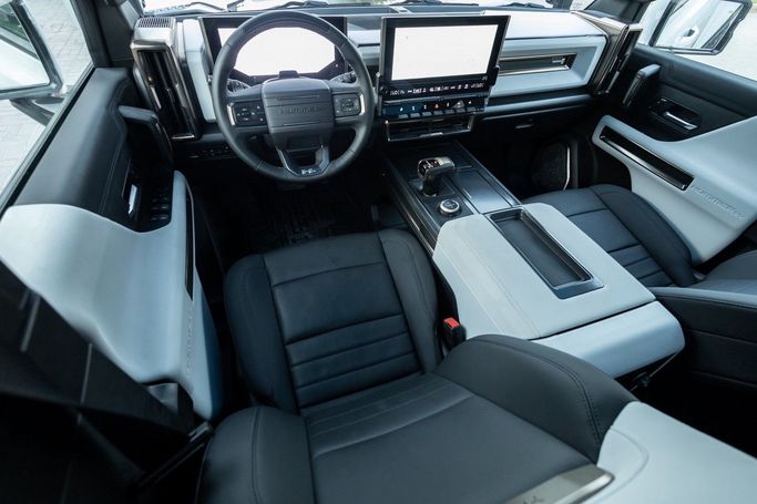 Подержанный GMC Hummer EV, 2022 в Дубае от Linda Cars Белый цвет. Американская | AUTO.AE