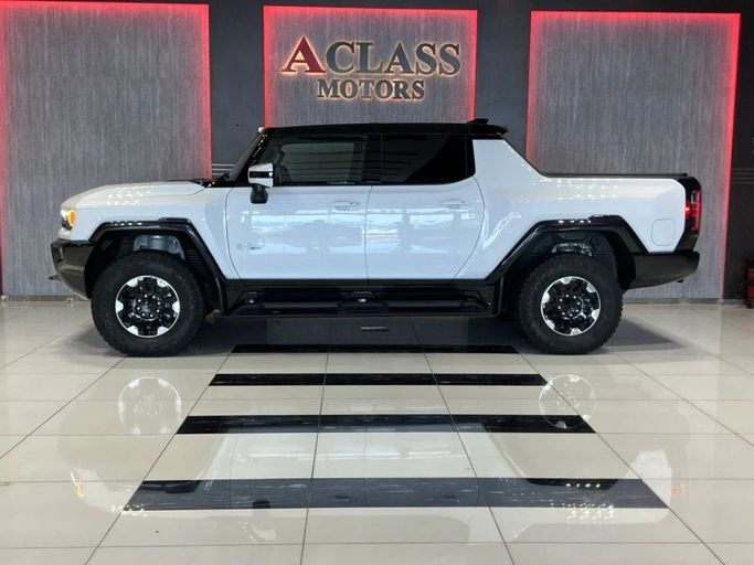 Подержанный GMC Hummer EV, 2023 в Дубае от A Class Motors Белый цвет.  | AUTO.AE