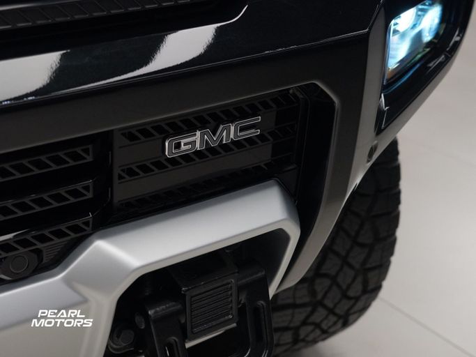 Подержанный GMC Hummer EV, 2024 в Дубае от Pearl Motors Серый цвет. GCC | AUTO.AE