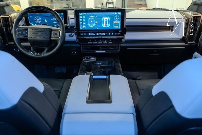 Подержанный GMC Hummer EV, 2024 в Дубае от A1 Luxury Motors Оранжевый цвет. Американская | AUTO.AE