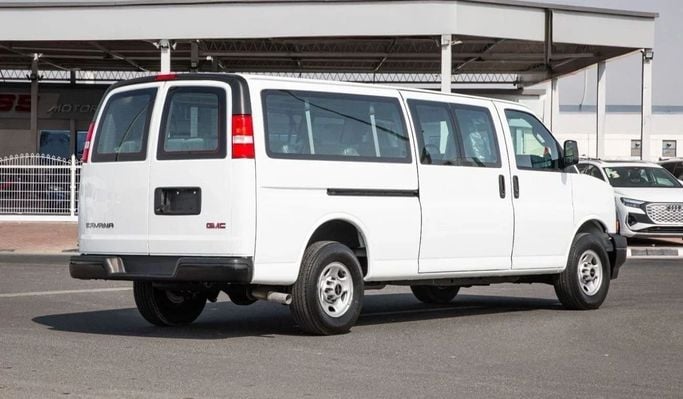 Новый GMC Savana I Рестайлинг, 6.6 л, 2023 в Дубае от Dresden Motors Белый цвет. GCC | AUTO.AE