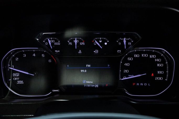 Used GMC Sierra IV, 6.2 l, 2020 in Dubai by Linda Cars, White color. GCC Specs | AUTO.AE