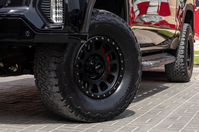 Подержанный GMC Sierra IV, 5.3 л, 2021 в Дубае от Linda Cars Черный цвет. GCC | AUTO.AE