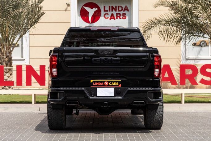Подержанный GMC Sierra IV, 5.3 л, 2021 в Дубае от Linda Cars Черный цвет. GCC | AUTO.AE