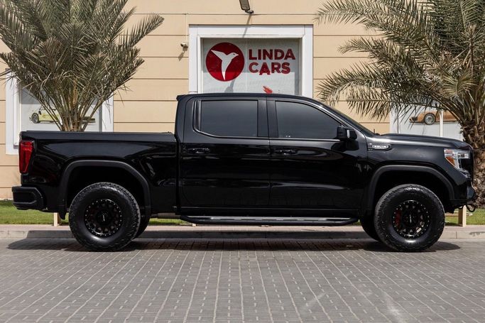 Подержанный GMC Sierra IV, 5.3 л, 2021 в Дубае от Linda Cars Черный цвет. GCC | AUTO.AE
