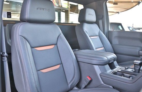 New GMC Sierra IV Facelift, 5.3 l, 2024 in Dubai by Prestige motors, Grey color. GCC Specs | AUTO.AE