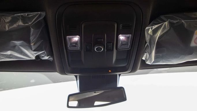 Новый GMC Yukon V Рестайлинг, 5.3 л, 2025 в Дубае от Dresden Motors Черный цвет. GCC | AUTO.AE