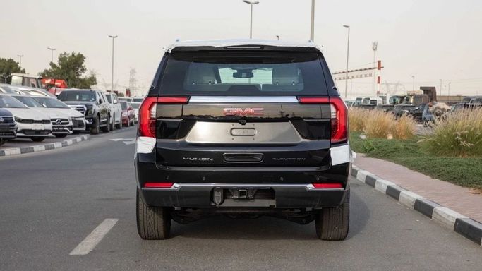 Новый GMC Yukon V Рестайлинг, 5.3 л, 2025 в Дубае от Dresden Motors Черный цвет. GCC | AUTO.AE