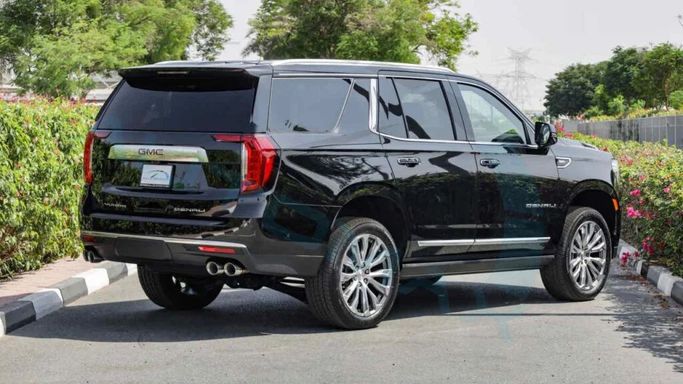 New GMC Yukon XL V Facelift, 6.2 l, 2024 in Dubai by Auto Max Group, Black color. European Specs | AUTO.AE