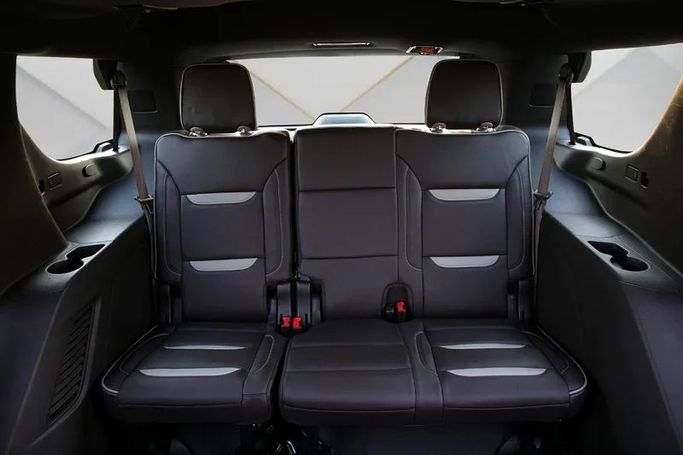 Used GMC Yukon V, 5.3 l, 2023 in Dubai by Mohammad Alkarak Motors, Black color. GCC Specs | AUTO.AE