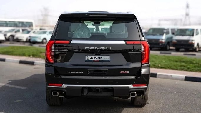 New GMC Yukon V Facelift, 6.2 l, 2025 in Dubai by Altass Motors, Black color. GCC Specs | AUTO.AE