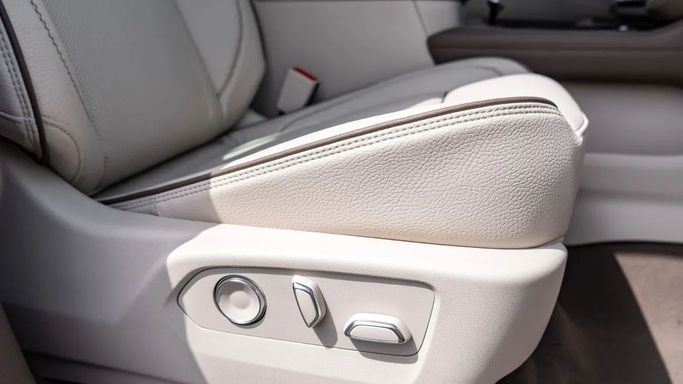 Новый GMC Yukon XL V Рестайлинг, 5.3 л, 2025 в Дубае от Altass Motors Черный цвет. Other | AUTO.AE