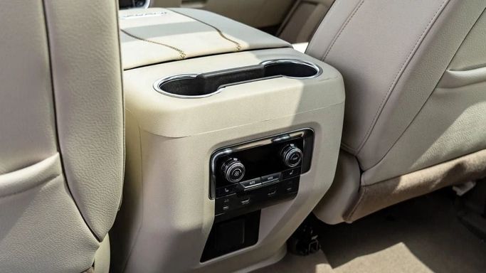 Новый GMC Yukon XL V Рестайлинг, 6.2 л, 2025 в Дубае от Altass Motors Черный цвет. GCC | AUTO.AE