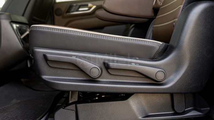 Новый GMC Yukon V Рестайлинг, 6.2 л, 2025 в Дубае от Milele Черный цвет. Other | AUTO.AE