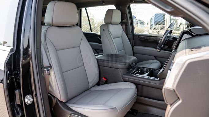 New GMC Yukon V Facelift, 5.3 l, 2025 in Dubai by Milele, Black color. Other | AUTO.AE