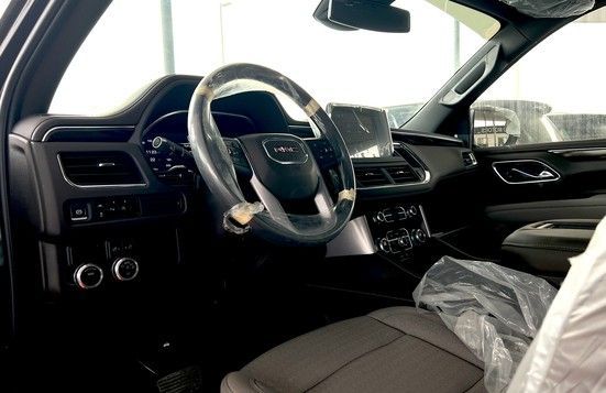 Новый GMC Yukon V Рестайлинг, 5.3 л, 2024 в Дубае от Prestige motors Черный цвет. GCC | AUTO.AE