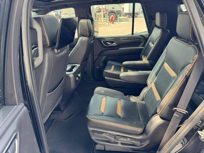 Подержанный GMC Yukon V, 5.3 л, 2021 в Дубае от MENAMOTORS Черный цвет. GCC | AUTO.AE