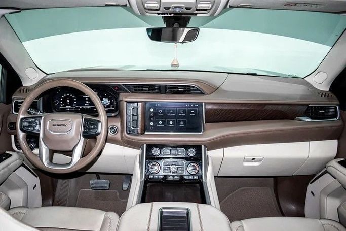 Подержанный GMC Yukon V, 6.2 л, 2022 в Дубае от AG Motors Черный цвет. GCC | AUTO.AE
