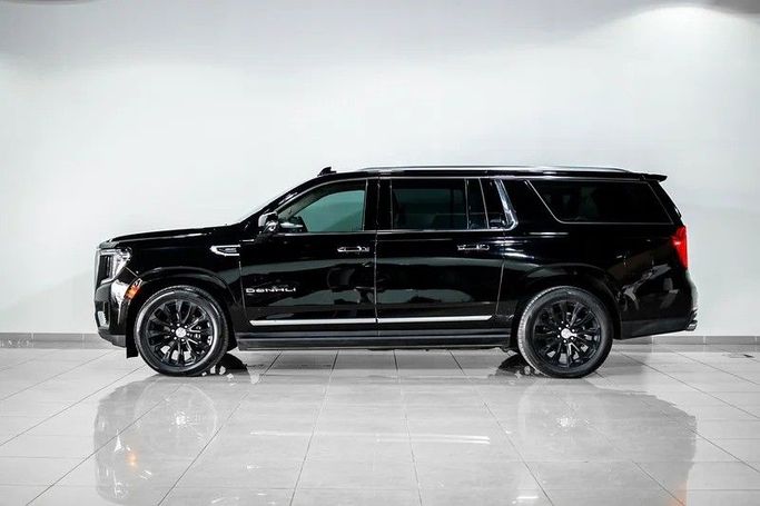 Подержанный GMC Yukon V, 6.2 л, 2022 в Дубае от AG Motors Черный цвет. GCC | AUTO.AE