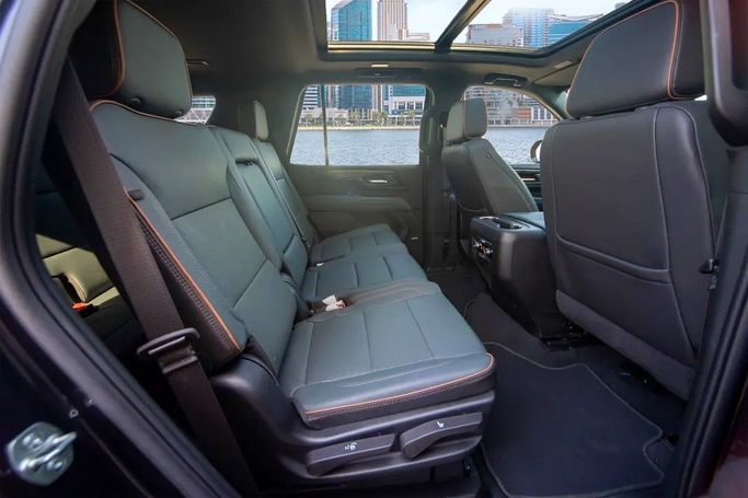 Used GMC Yukon V Facelift, 6.2 l, 2025 in Dubai by Royal Diamond Motors, Black color. GCC Specs | AUTO.AE