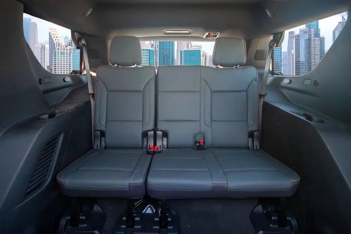 Used GMC Yukon V Facelift, 6.2 l, 2025 in Dubai by Royal Diamond Motors, Black color. GCC Specs | AUTO.AE