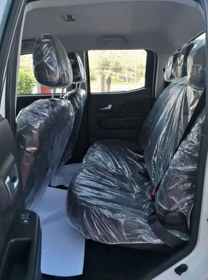 New Great Wall Wingle 7, 2.0 l, 2018 in Dubai by Mohamed Hakim Motors, White color. Other | AUTO.AE