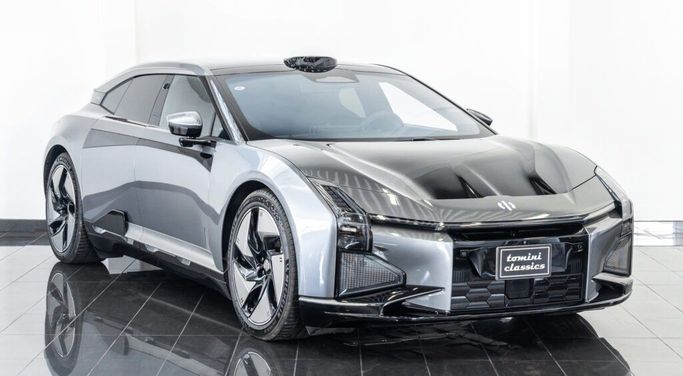 مستعملة HiPhi Z, 2023 في في دبي من Tomini Cars، اللون رمادي.  | AUTO.AE