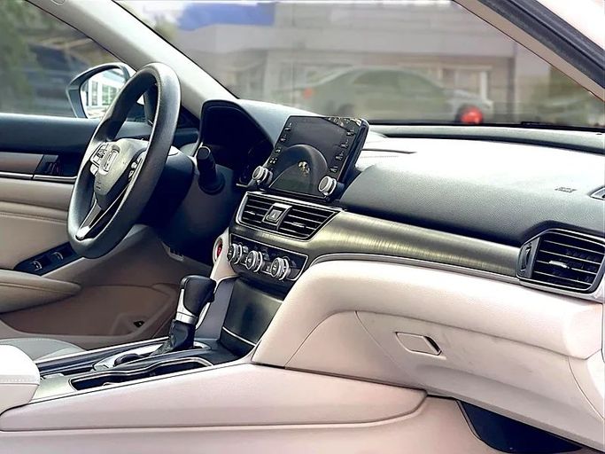 Used Honda Accord X Facelift, 1.5 l, 2022 in Dubai by Andaleeb Cars, White color. GCC Specs | AUTO.AE