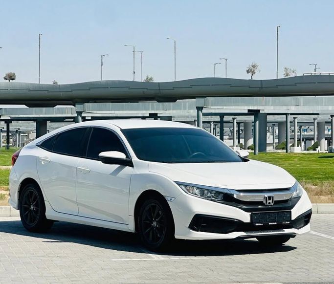 مستعملة Honda Civic X, 2.0 l, 2021 في في دبي من KARGAL USED CARS، اللون أبيض. مواصفات الخليج | AUTO.AE