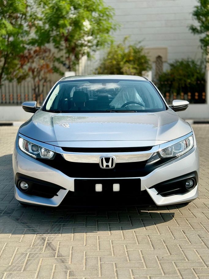 مستعملة Honda Civic X, 2.0 l, 2020 في في دبي من PINOY USED CARS، اللون فضي. مواصفات الخليج | AUTO.AE | إعلان #247646