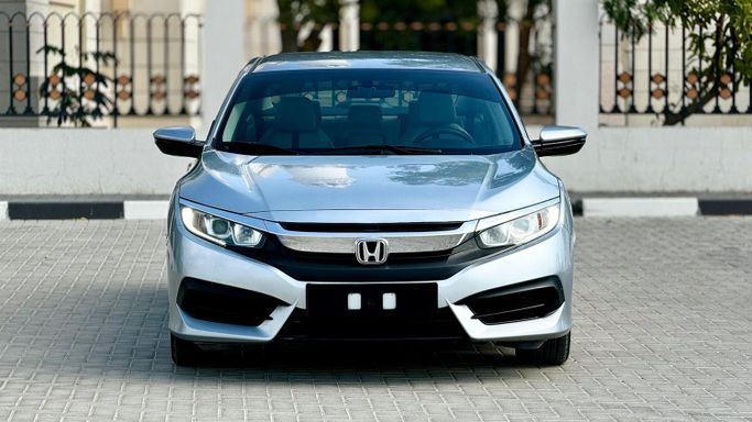 مستعملة Honda Civic X, 2.0 l, 2016 في في دبي من PINOY USED CARS، اللون فضي. مواصفات الخليج | AUTO.AE | إعلان #247680