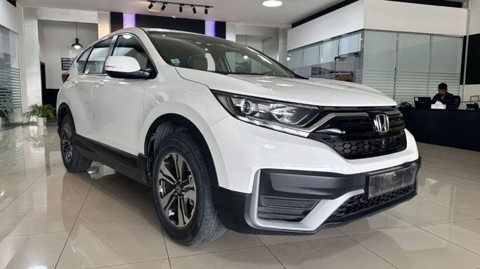 Used Honda CR-V V Facelift, 2.4 l, 2022 in Dubai by Segrex Auto, White color. GCC Specs | AUTO.AE
