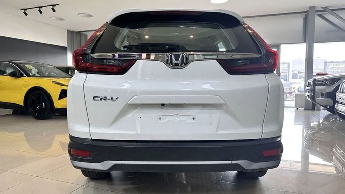 Used Honda CR-V V Facelift, 2.4 l, 2022 in Dubai by Segrex Auto, White color. GCC Specs | AUTO.AE